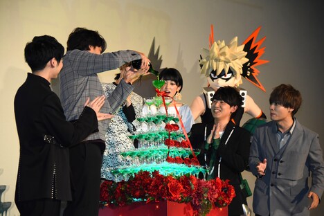 「僕のヒーローアカデミア THE MOVIE ヒーローズ：ライジング」初日舞台挨拶の様子。