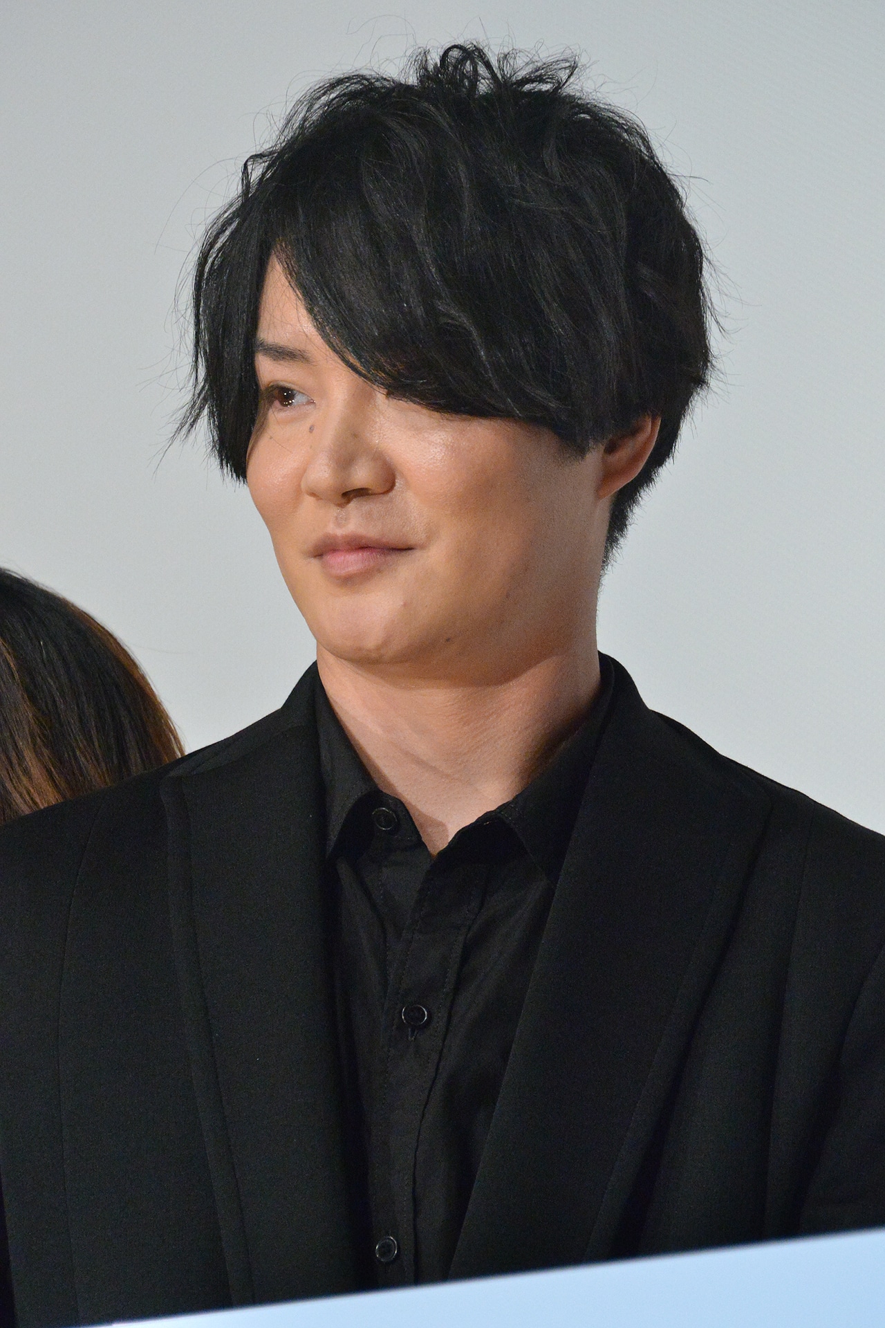 細谷佳正