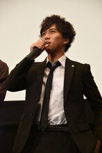 「ヒューマギアはぶっ潰す」と不破諫風に挨拶した岡田龍太郎。