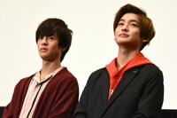 左から奥野壮、高橋文哉。