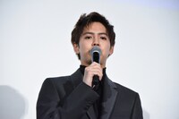 「俺は君のことだと、けっこう余裕ないんです」というセリフを披露する片寄涼太。