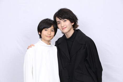 左から城桧吏、板垣李光人。