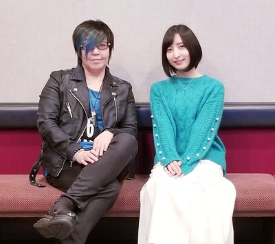 左から緒方恵美、佐倉綾音。