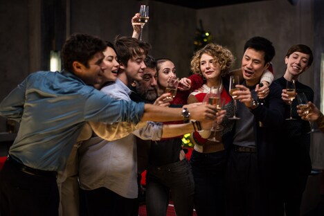 「9人の翻訳家 囚われたベストセラー」新場面写真