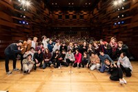 「5th Fan Event ～2周年記念！今年は僕たちがサンタクロースだ！～」の様子。
