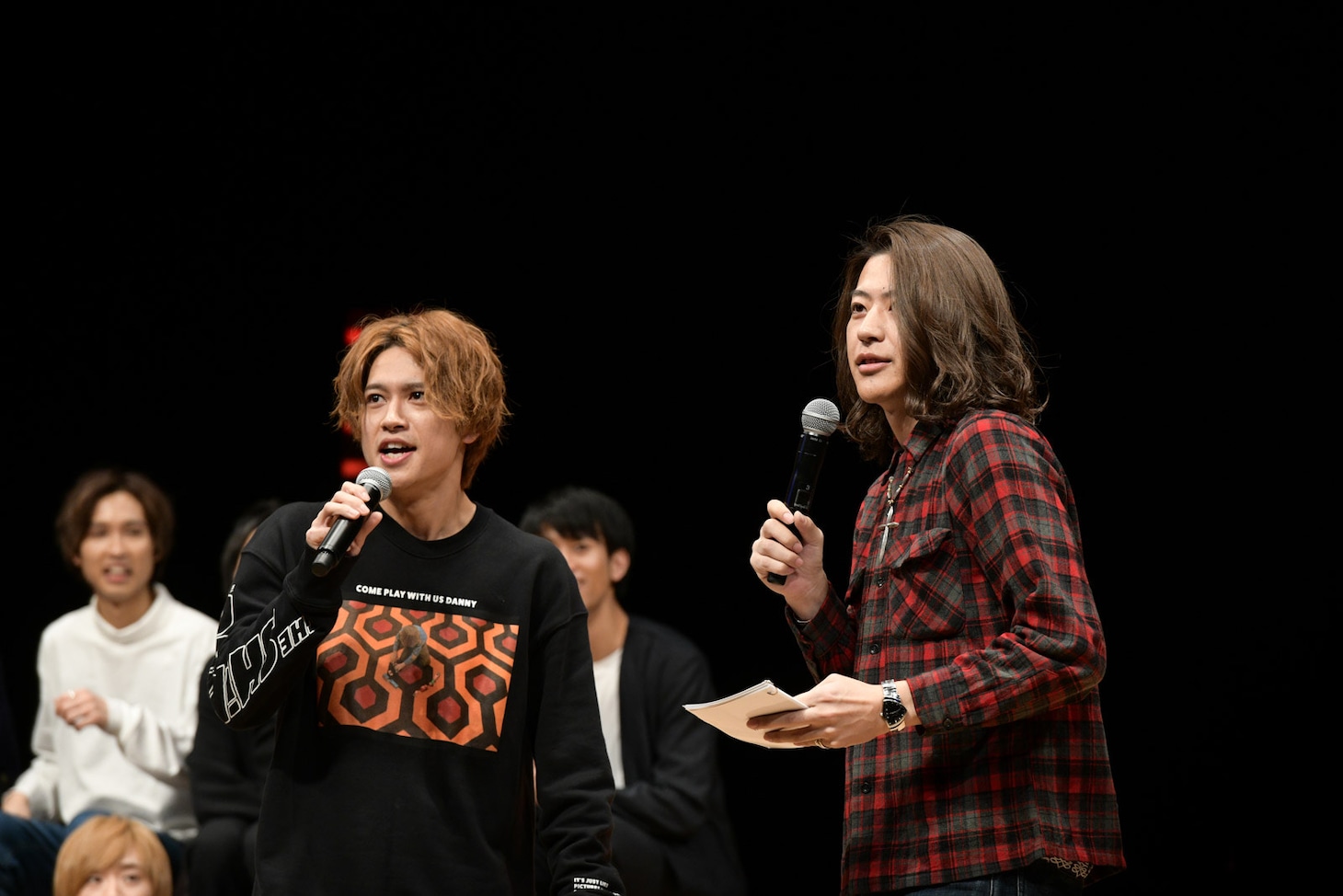 左から湯本健一、小沼将太。