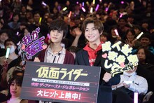 左から奥野壮、高橋文哉。