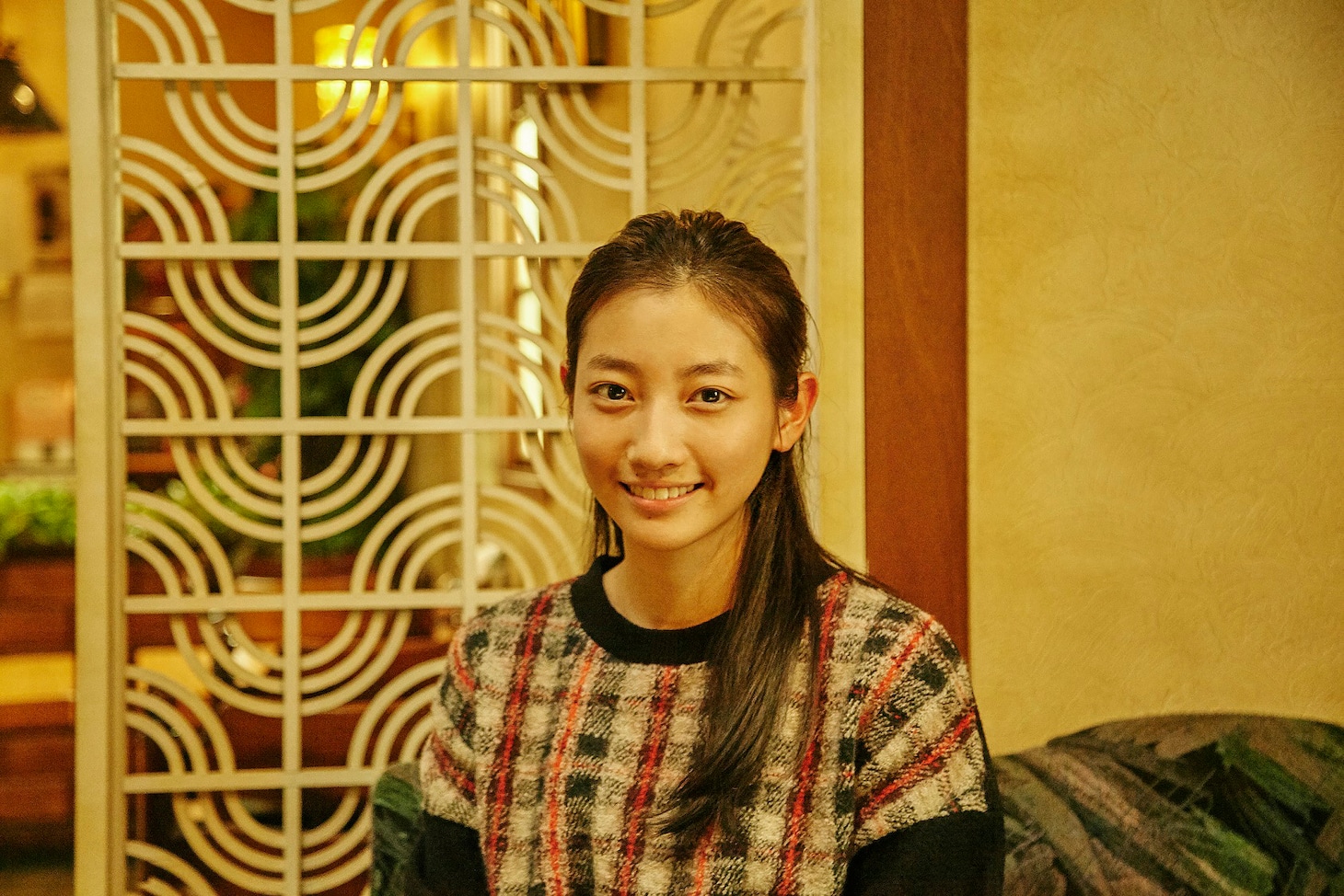 川島鈴遥