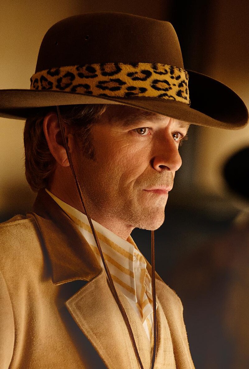 ルーク・ペリー演じるウェイン・マウンダー。