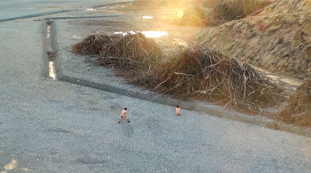 「間隙」でヒスロム作品や新藤兼人賞金賞・村上浩康の「小さな学校」上映