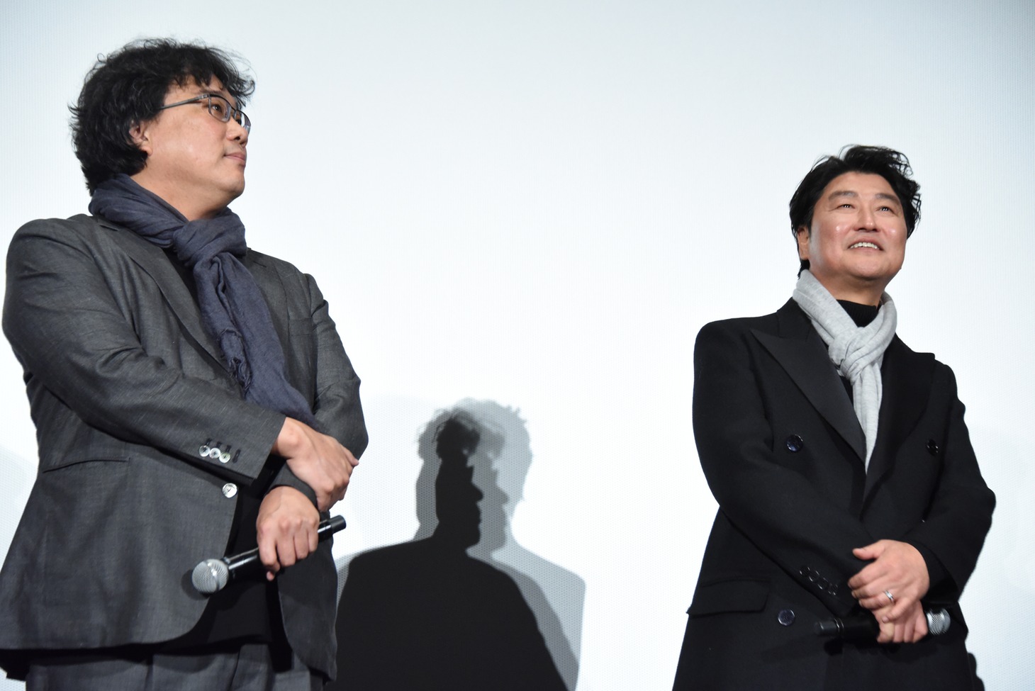 左からポン・ジュノ、ソン・ガンホ。