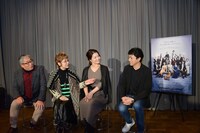 左から玉野井直樹、一城みゆ希、甲斐田裕子、三上哲。