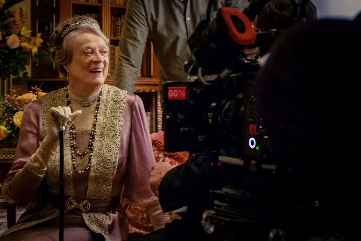 祝85歳！マギー・スミスの存在感が光る、映画「ダウントン