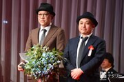 左から真利子哲也、白石和彌。