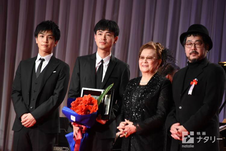 成田凌が石原裕次郎新人賞受賞 昨年度受賞者 岩田剛典は 努力が実を結んだ 映画ナタリー