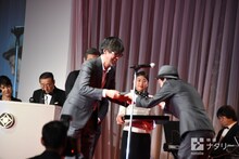 手前左から山崎貴、上田慎一郎。