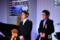 左から高橋一生、阪本順治。