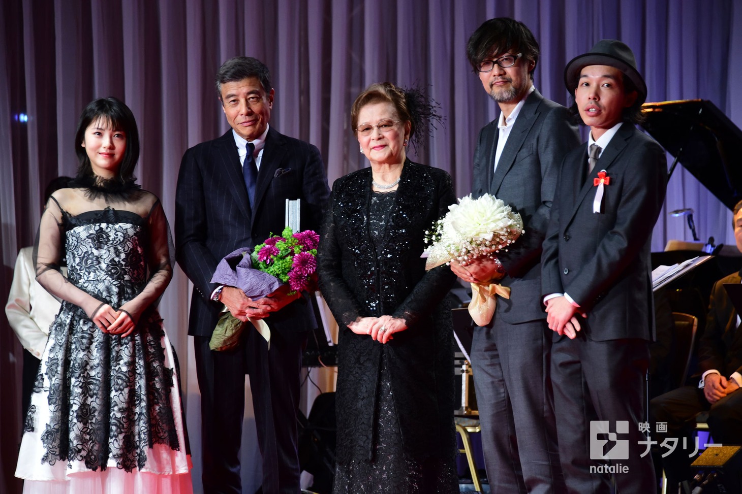 左から浜辺美波、舘ひろし、石原まき子、山崎貴、上田慎一郎。