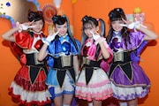 左から石井蘭、山口綺羅、菱田未渚美、原田都愛。
