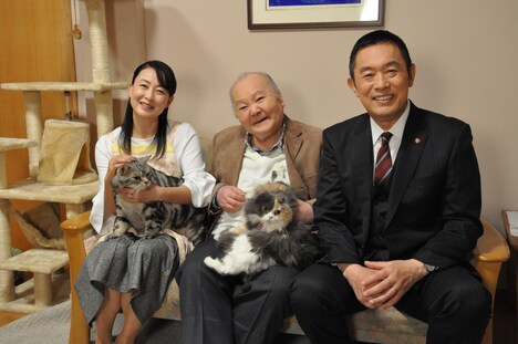 左から床嶋佳子、加藤一二三、内藤剛志。