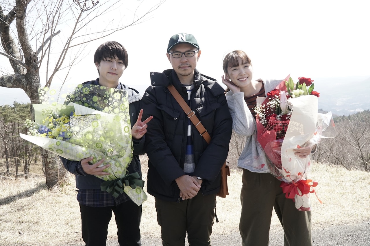 飯豊まりえ誕生日記念「シライサン」メイキング写真公開、乙一が「凄い透明感」