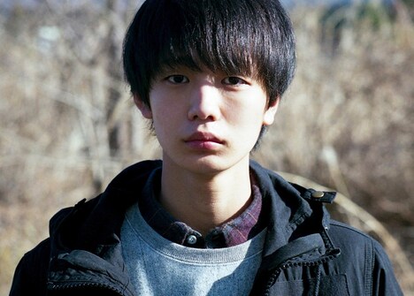 青木柚演じる沖田。