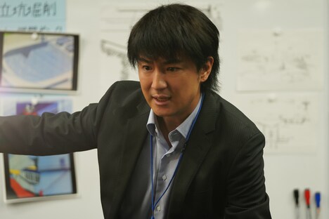 「前田建設ファンタジー営業部」より、上地雄輔演じるベッショ。