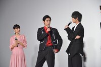 左から大幡しえり、押田岳、奥野壮。