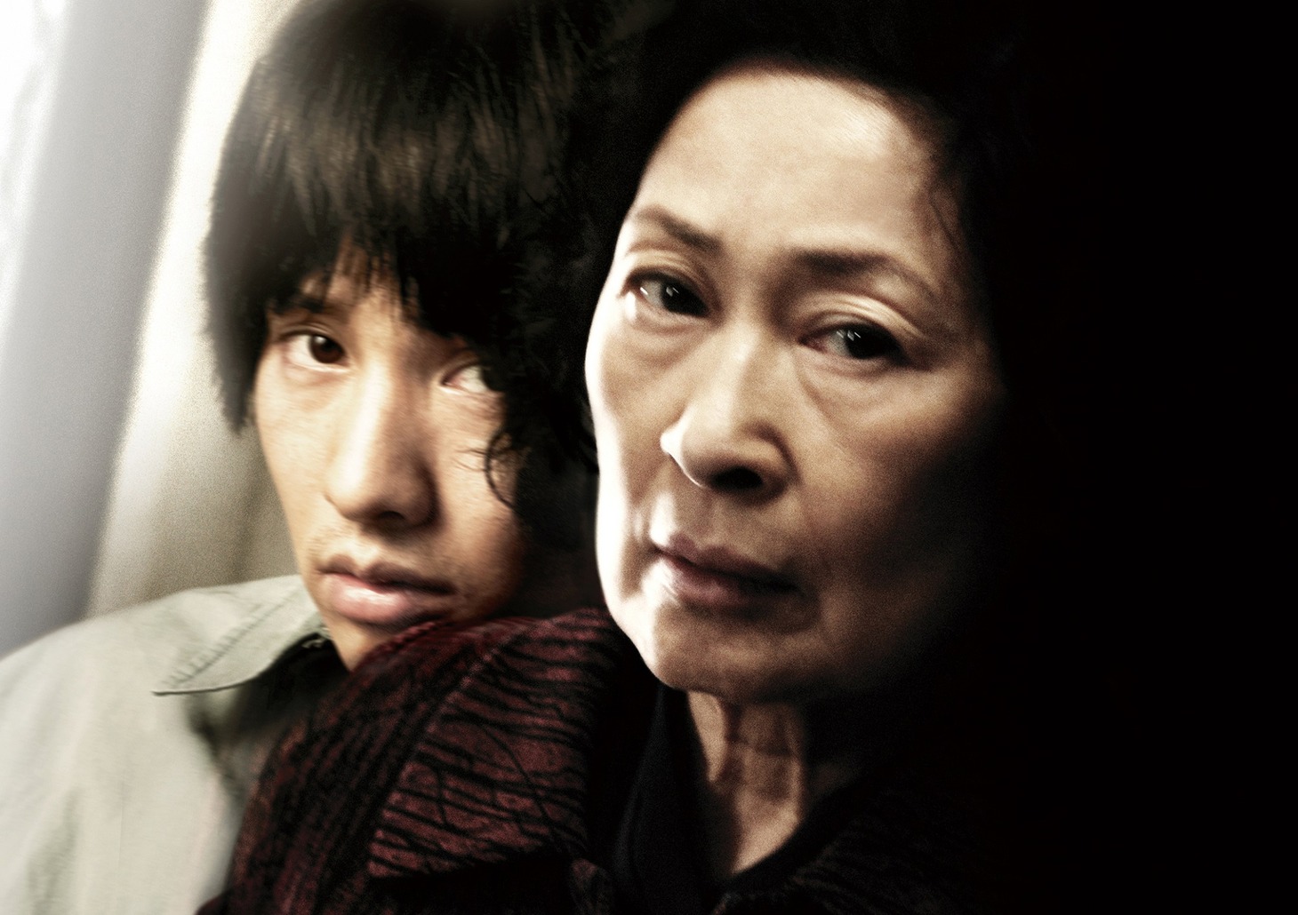 「母なる証明」 (c)2009 CJ ENTERTAINMENT INC. & BARUNSON CO., LTD. ALL RIGHTS RESERVED