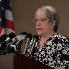 息子をテロ容疑者にされた母が会見に臨む、クリント・イーストウッド新作の本編映像