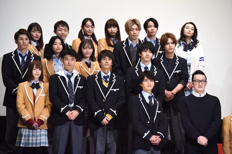 上段左から宮本夏花、白石拳大、真崎かれん、駒形咲希、宗綱弟、戸苅ニコル沙羅。中段左から神田穣、三上紗弥、鈴木つく詩、東啓介、中島健。下段左から山田愛奈、福山翔大、中尾暢樹、甲斐翔真。最下段左から瀬戸利樹、中村獅童。