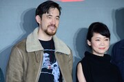 左から小路アンドリュー、安部春香。