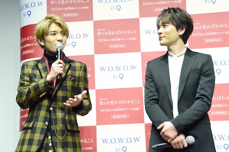 「生瀬さんは厄介！」と嘆く高橋優斗（左）と、その姿を見守る長野博（右）。