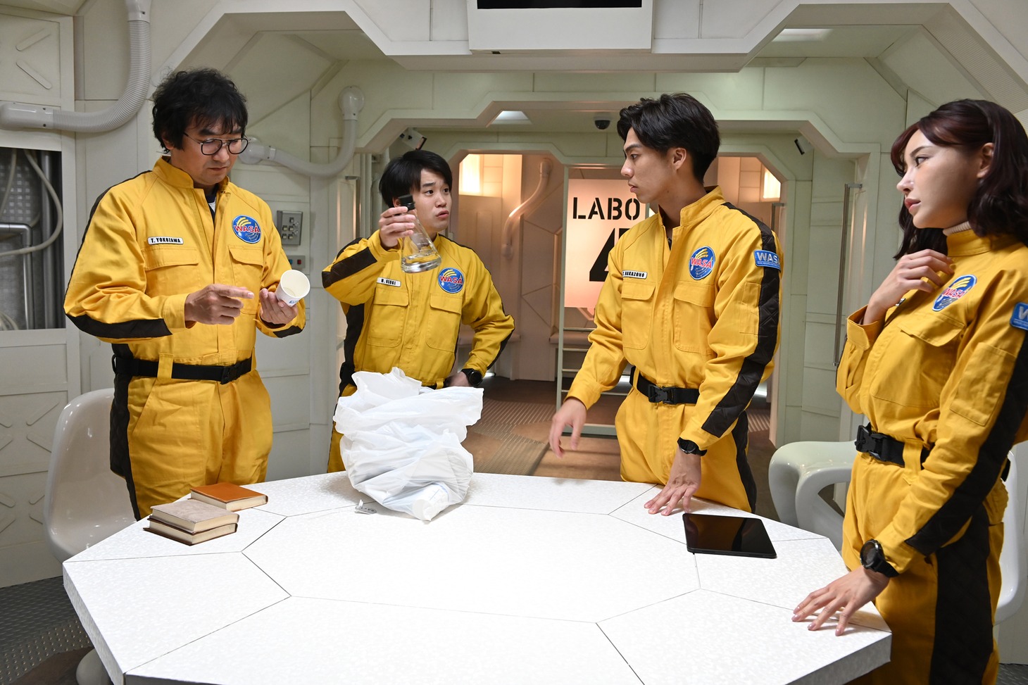 「ワケあって火星に住みました～エラバレシ4ニン～」