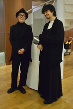 左からリリー・フランキー、斎藤工。