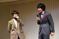 左から染谷将太、松山ケンイチ。