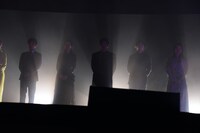 キャスト登場の様子。