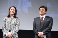 左から広瀬アリス、三浦友和。