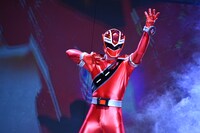 キラメイレッド