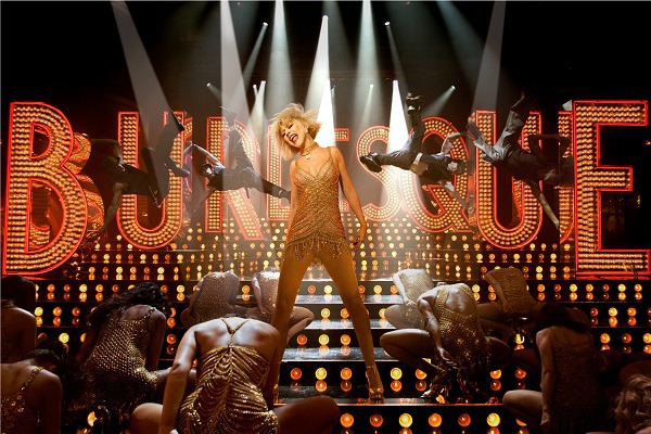 「バーレスク」 (c)2010 Screen Gems, Inc. All Rights Reserved.