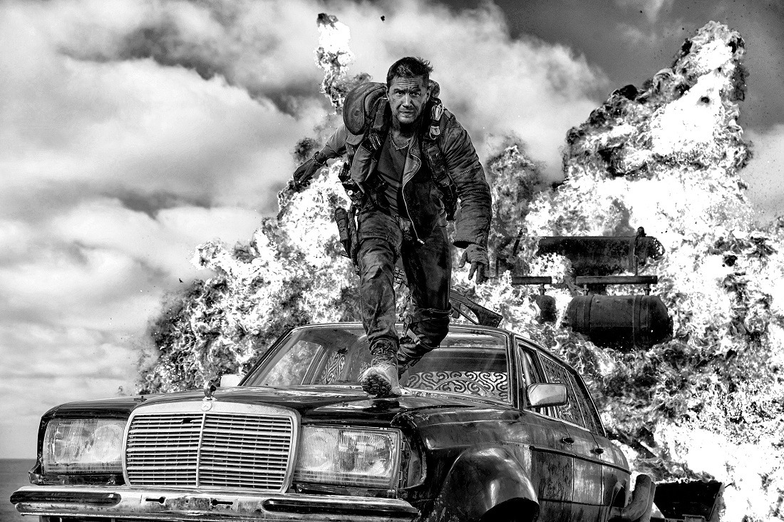 「マッドマックス 怒りのデス・ロード ＜ブラック＆クローム＞エディション」 (c)2015 VILLAGE ROADSHOW FILMS (BVI) LIMITED (c)2016 WARNER BROS. ENT. ALL RIGHTS RESERVED