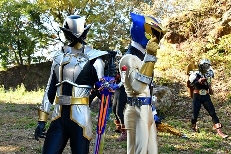 「劇場版 騎士竜戦隊リュウソウジャーVSルパンレンジャーVSパトレンジャー」新場面写真