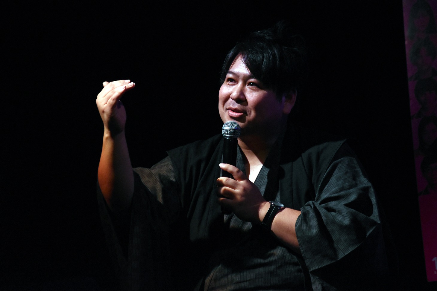 犬鳴村に関する怪談を披露するありがとうぁみ。