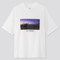 「ラ・ラ・ランド」のグラフィックTシャツ。TM & (c) 2020 Summit Entertainment, LLC.All Rights Reserved.