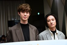 「his」トークセッションの様子。左から宮沢氷魚、藤原季節。