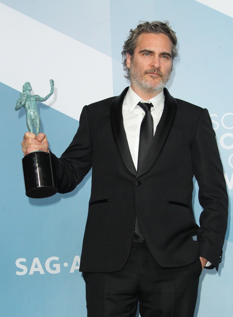 ホアキンやブラピが全米映画俳優組合賞で受賞 キャスト賞は パラサイト 映画ナタリー