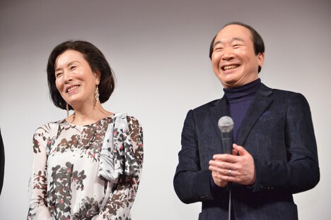 左から高畑淳子、中村梅雀。
