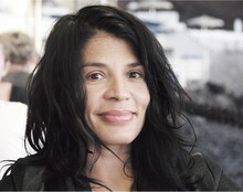 テオナ・ストゥルガル・ミテフスカ