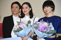 左から高橋一生、蒼井優、タナダユキ。