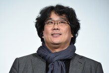 2019年12月の「パラサイト 半地下の家族」舞台挨拶付きプレミア上映に登壇したポン・ジュノ。